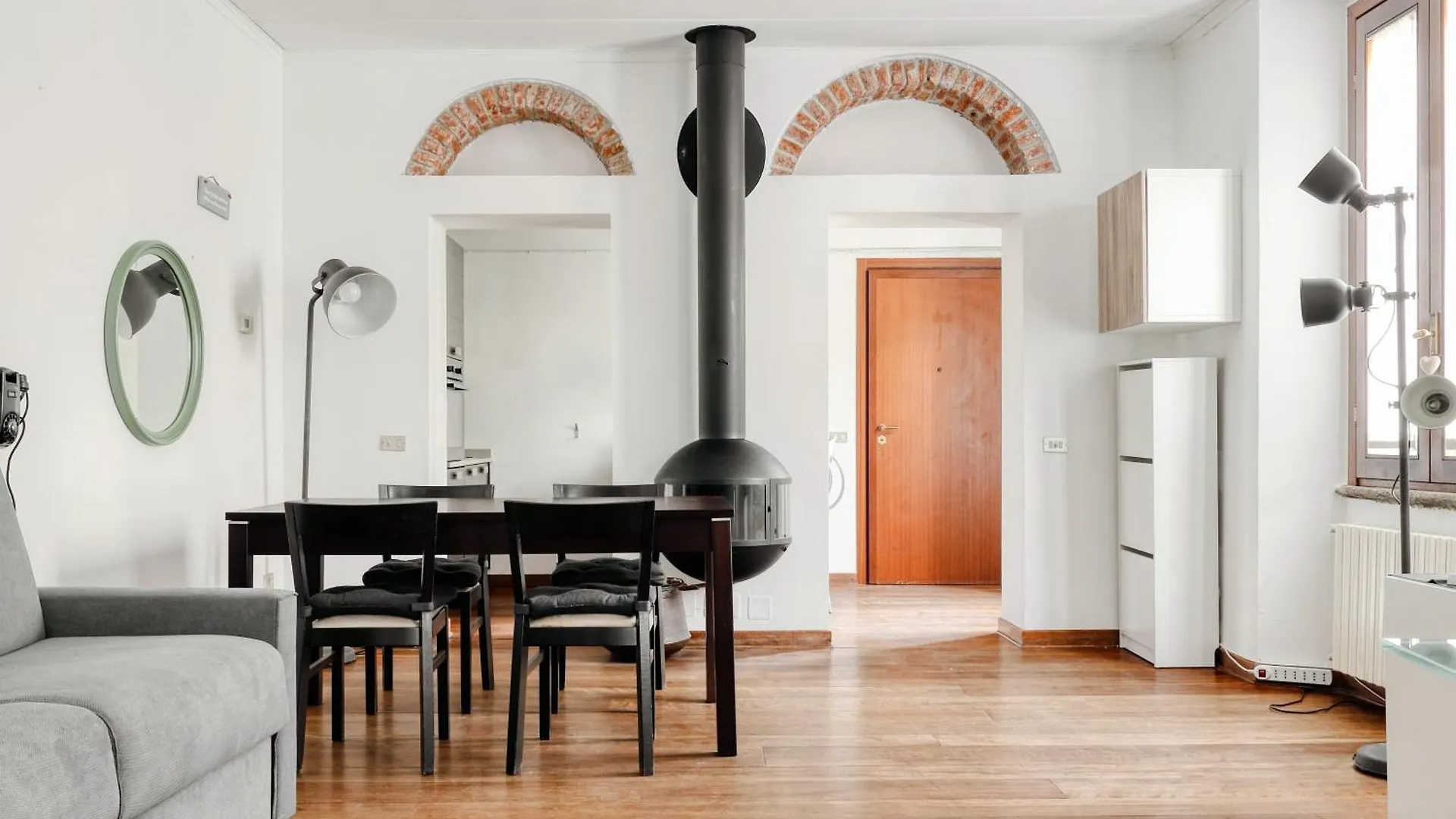 Just Urban Stays - Spacious Apt With Terrace - Porta Venezia
