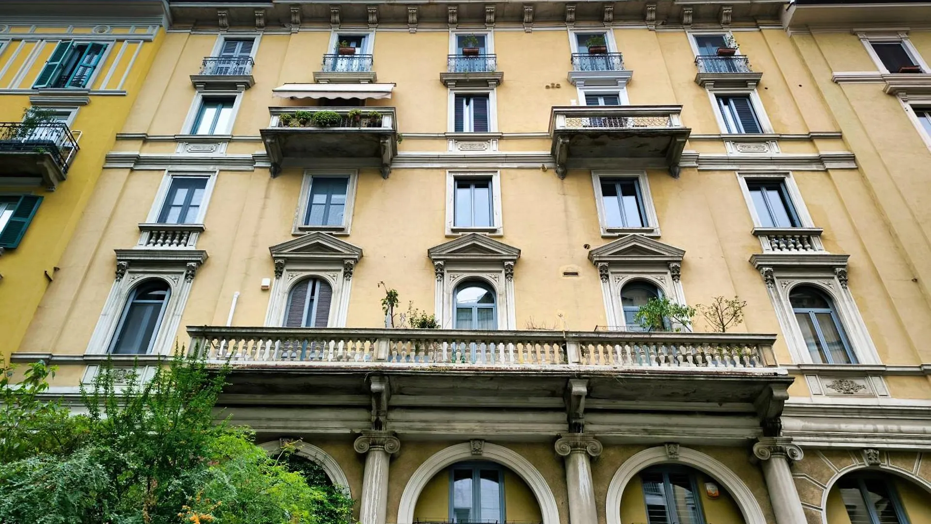 Just Urban Stays - Spacious Apt With Terrace - Porta Venezia