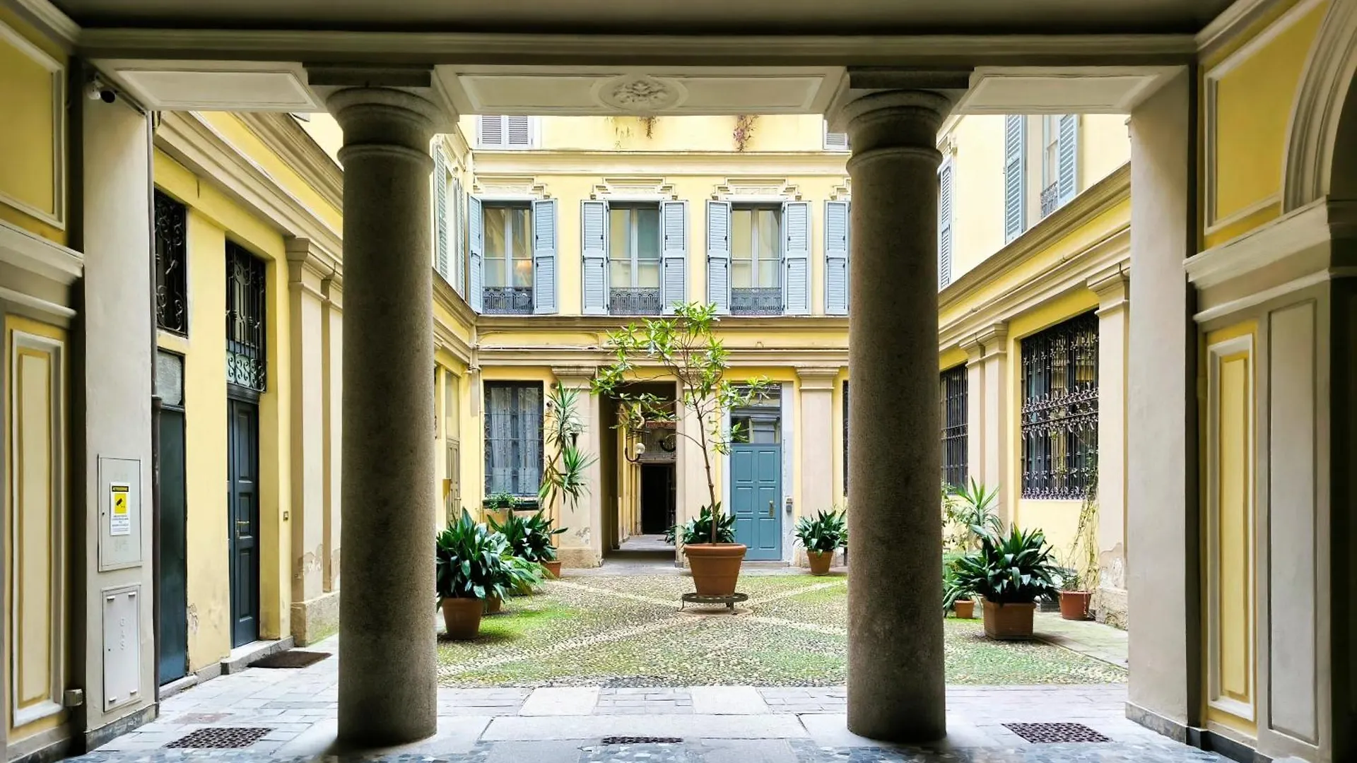 Just Urban Stays - Spacious Apt With Terrace - Porta Venezia 이탈리아