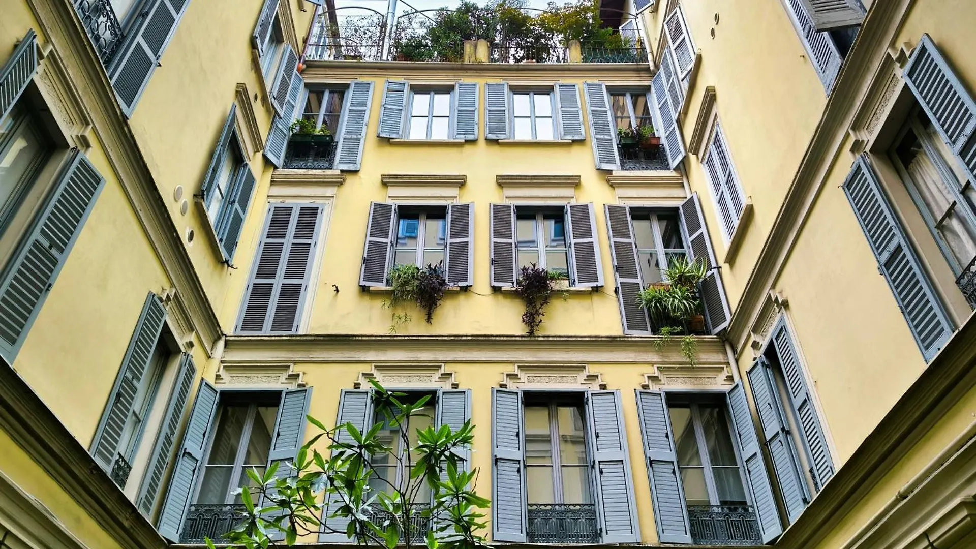 아파트 Just Urban Stays - Spacious Apt With Terrace - Porta Venezia 이탈리아